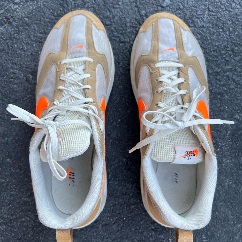 Men’s Nike Air Max Dawns
